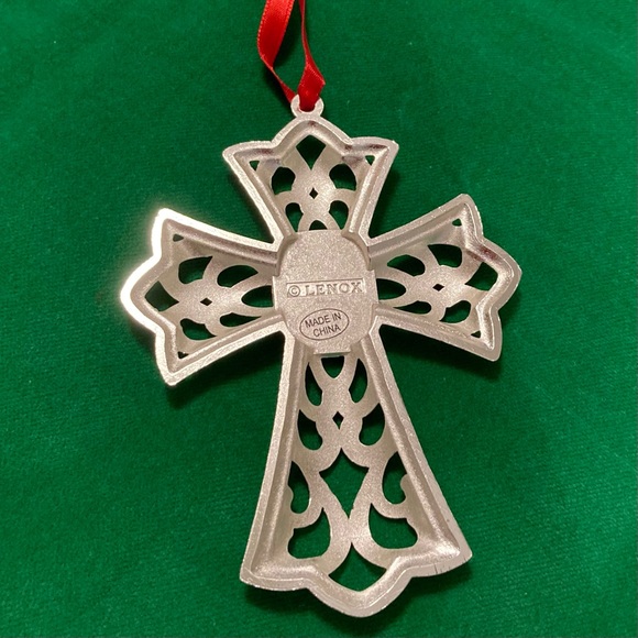 Collectible Lenox Bejeweled Cross Silver plated Ornament - Picture 2 of 6